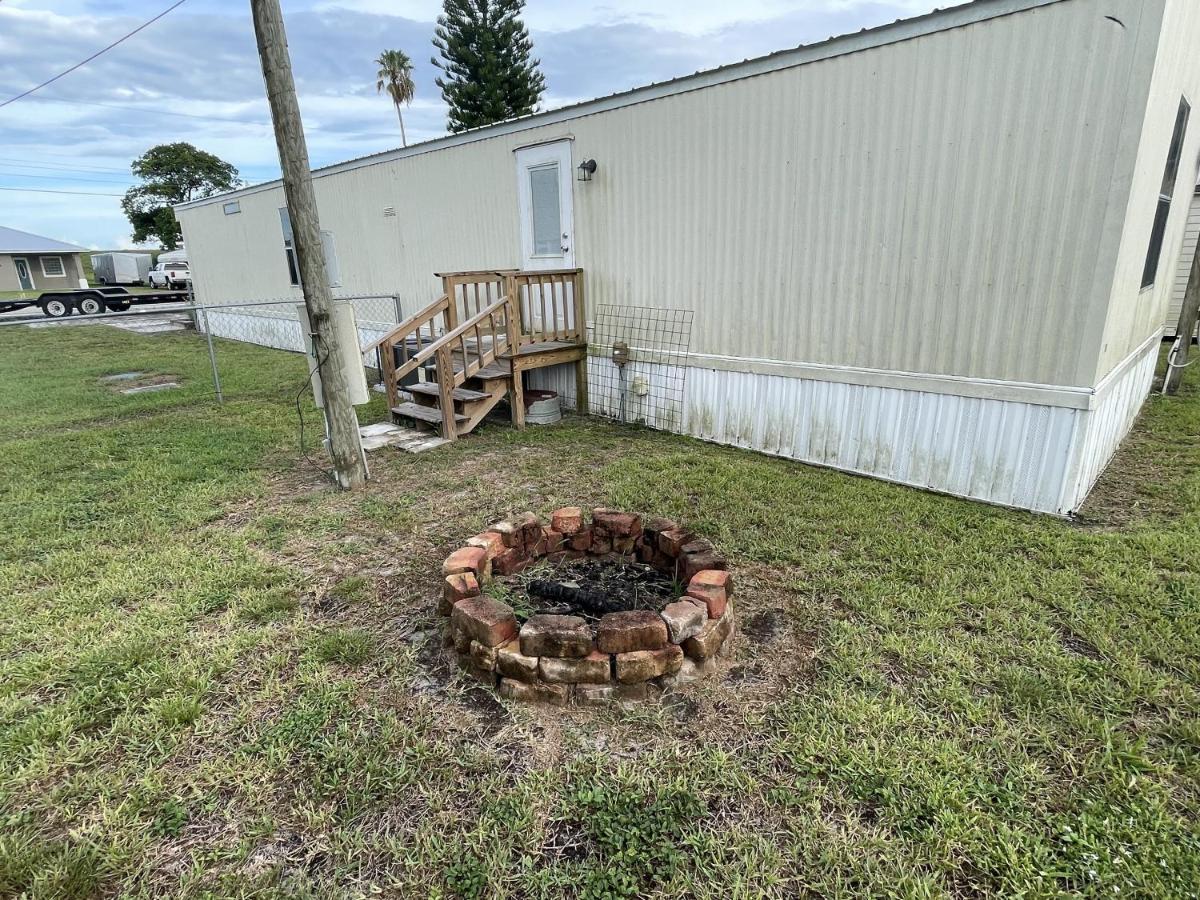 Canal Cottage Just Off The Rim Canal Unit 3 Cottage Okeechobee Exterior photo